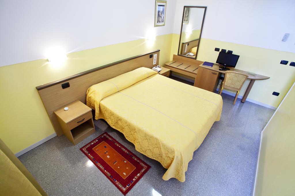 Master Hotel Castelvetro Piacentino المظهر الخارجي الصورة