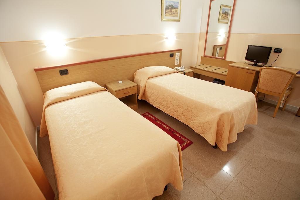 Master Hotel Castelvetro Piacentino المظهر الخارجي الصورة