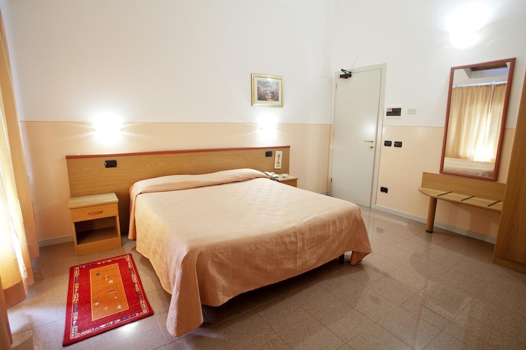 Master Hotel Castelvetro Piacentino المظهر الخارجي الصورة